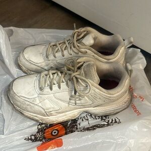 Hooters sketchers sneakers worn by hooters girl many times Size 7